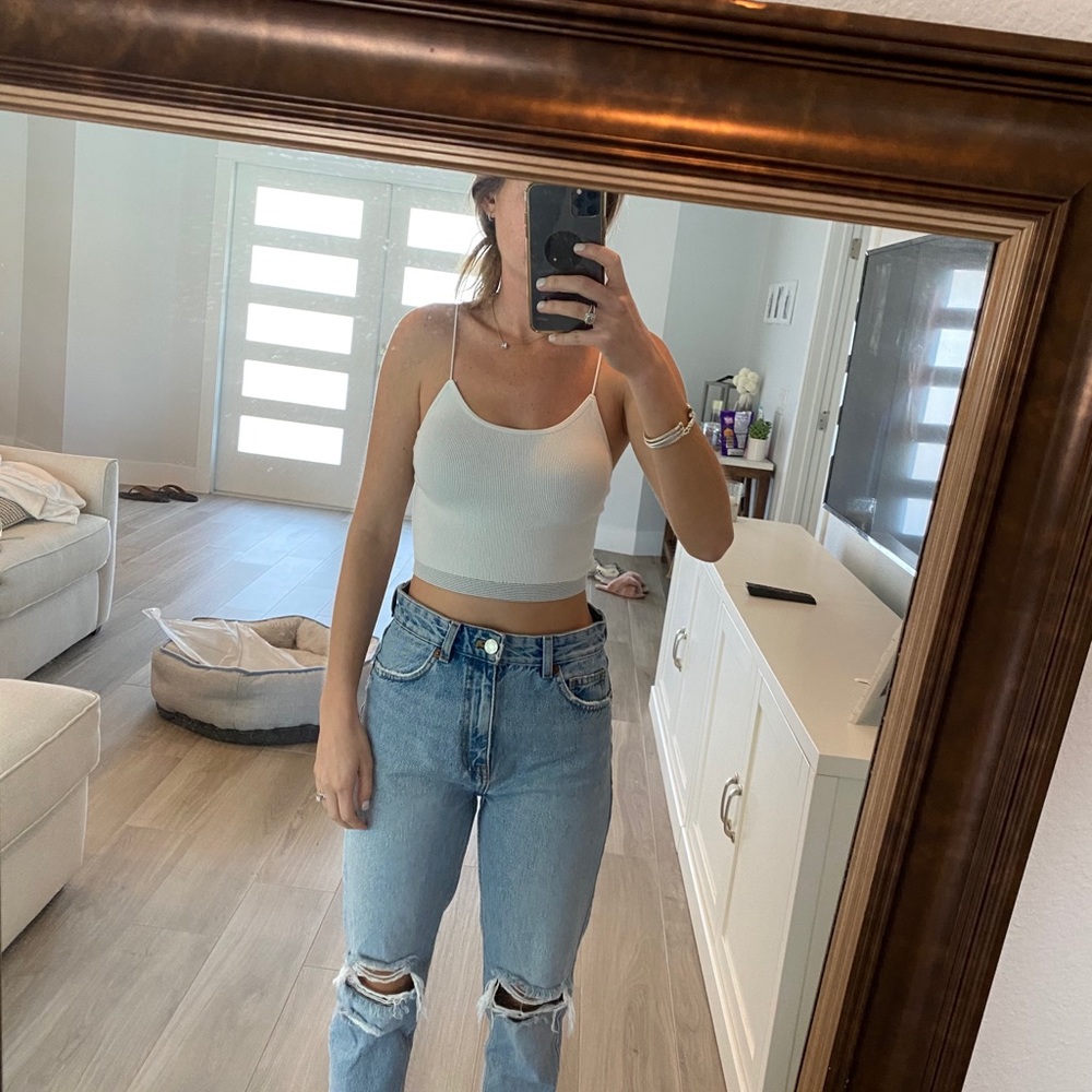 White ribbed crop tank